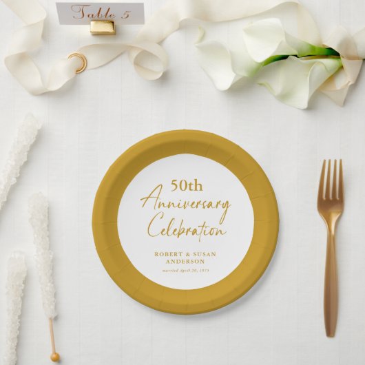 Modern Minimal 50th Wedding Anniversary ペーパープレート (ウェディング)
