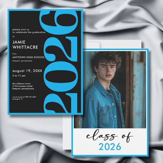 Modern Minimal Blue Typography Graduation Party 招待状