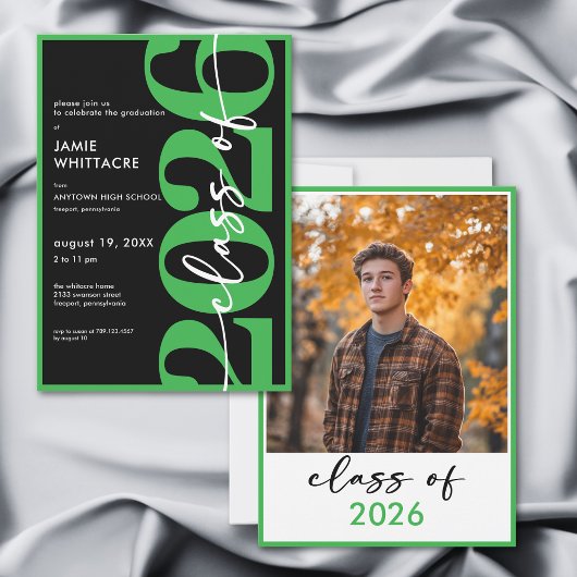 Modern Minimal Green Typography Graduation Party 招待状
