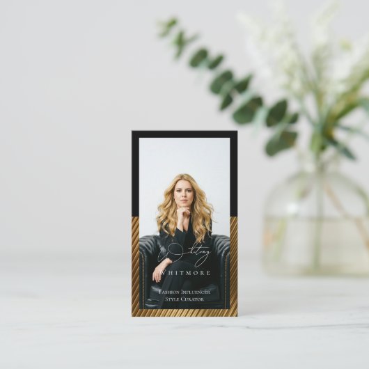 Modern Minimal Luxury Social Influencer QR Code 名刺 (スタンド正面)