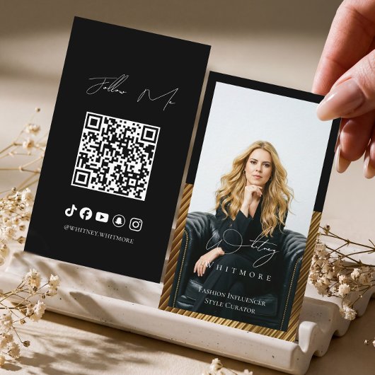 Modern Minimal Luxury Social Influencer QR Code 名刺