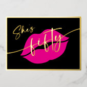 Modern Minimal Pink Lips She's Fifty Birthday 箔招待状 (正面)