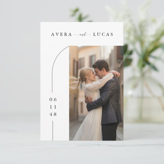 Modern Minimal Wedding Invitation with Photo 招待状 (スタンド正面)