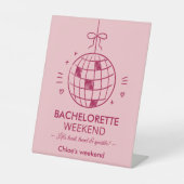 Modern Minimalist Bachelorette Weekend | Pink 台座サイン (正面)