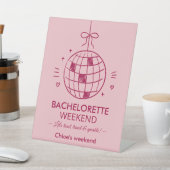 Modern Minimalist Bachelorette Weekend | Pink 台座サイン (インサイチュ)