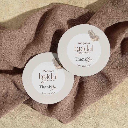 Modern Minimalist Beige Butterfly Bridal Shower ラウンドシール
