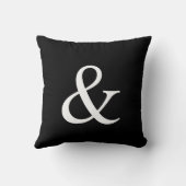 Modern Minimalist Black and White Ampersand  クッション (裏面)