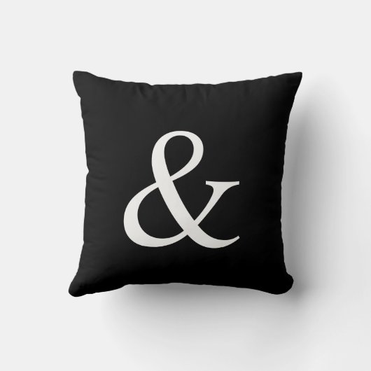 Modern Minimalist Black and White Ampersand  クッション (裏面)