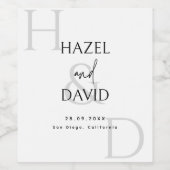 Modern Minimalist Black and White Monogram Wedding ワインラベル (シングルラベル)