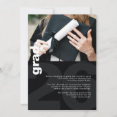 Modern Minimalist Black Graduation Photo Collage 案内状 (裏面)