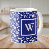 Modern Minimalist Blue and White Paisley Monogram コーヒーマグカップ