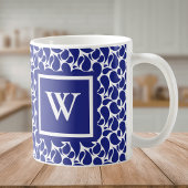 Modern Minimalist Blue and White Paisley Monogram コーヒーマグカップ