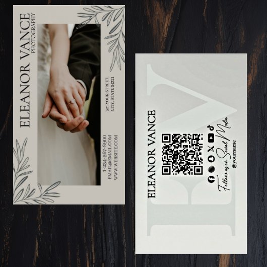 Modern Minimalist Botanical Monogrammed Logo 名刺