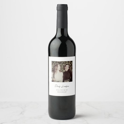 Modern Minimalist Bridesmaid Proposal Photo ワインラベル (正面)
