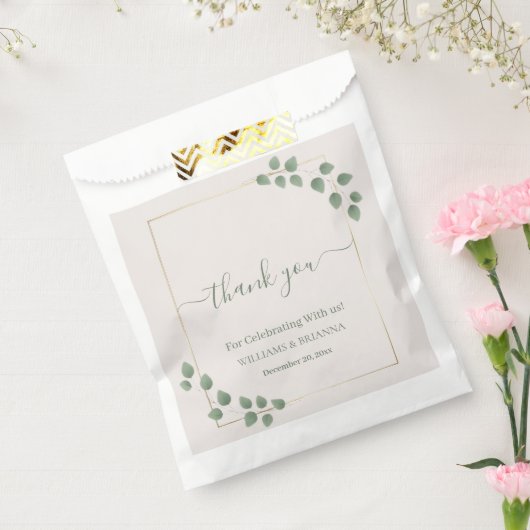 Modern Minimalist Green Geometric Frame Wedding フェイバーバッグ (封をした状態)