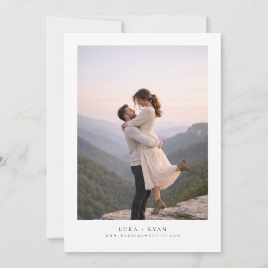 Modern Minimalist Monogram Photo Wedding 招待状 (裏面)