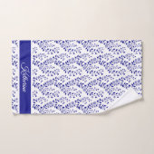 Modern Minimalist Navy Blue White Floral Sports ハンドタオル (ハンドタオル)