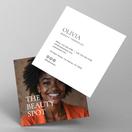 Modern Minimalist Photo & Socials Beauty スクエア名刺