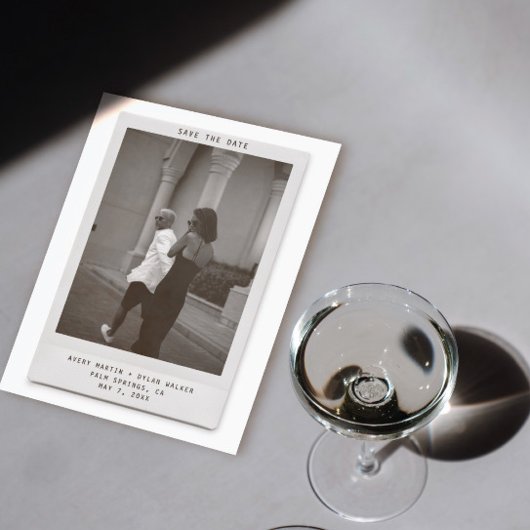 Modern Minimalist Polaroid Photo Save the Date セーブザデート