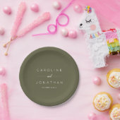 Modern Minimalist Script Custom Wedding Olive Moss ペーパープレート (パーティー)