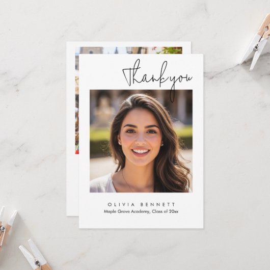 Modern Minimalist Script Graduation Thank You Card カード (正面/裏面インサイチュ)