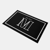 Modern Monogram Initial Year Black and White ドアマット (アングル)
