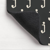 Modern Monogram Letter Typewriter Typography Black マウスパッド (コーナー)
