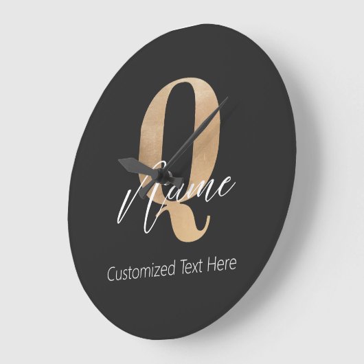 Modern Monogrammed Initial Q & Name Personalized ラージ壁時計 (傾斜)