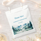 Modern Mountain Graduation Party フェイバーバッグ (クリップ留めされた状態)