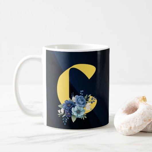 Modern Navy-Blue Floral Monogram Happy Birthday コーヒーマグカップ (ドーナツ)