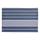 Modern Navy Blue White Stripes Chevron Pattern 枕カバー (裏面)