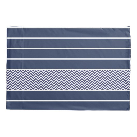 Modern Navy Blue White Stripes Chevron Pattern 枕カバー (裏面)