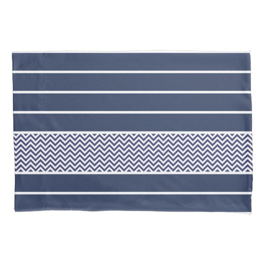 Modern Navy Blue White Stripes Chevron Pattern 枕カバー (正面)