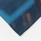 Modern Neon Lily フリースブランケット (角)