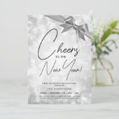 MODERN New Years Eve Silver Champagne Bokeh Bow 招待状 (スタンド正面)