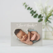 Modern Newborn baby Photo Birth Announcement  ポストカード (スタンド正面)