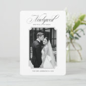 Modern Newlywed Christmas Black & White Photo シーズンカード (スタンド正面)