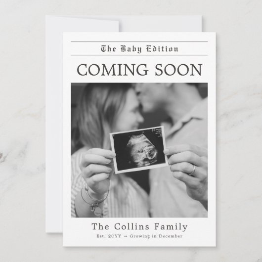 Modern Newspaper Black and White Pregnancy Reveal 案内状 (正面)