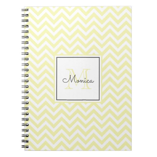 Modern Pastel Yellow Chevron Pattern Monogram ノートブック (正面)