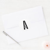 Modern Personalized Bold Monogram and Name ラウンドシール (封筒)