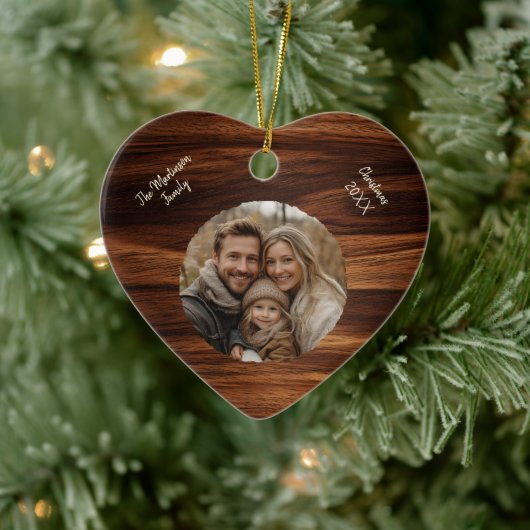 Modern Personalized Family Photo Woodgrain Heart セラミックオーナメント (ツリー)