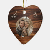 Modern Personalized Family Photo Woodgrain Heart セラミックオーナメント (左)