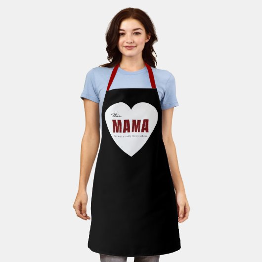 Modern Personalized Mama Heart Apron エプロン (着用した状態)