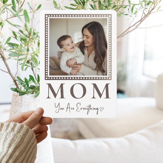 Modern Personalized Mom Photo Greeting Card シーズンカード