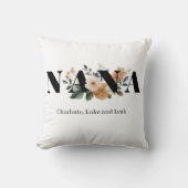 Modern Personalized Nana Floral Gift クッション (正面)