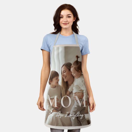Modern Personalized Photo MOM Apron エプロン (着用した状態)