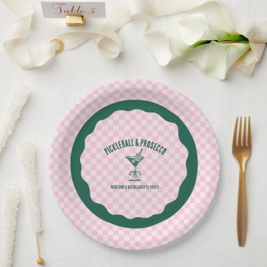 Modern Pickleball & Prosecco Bachelorette Weekend ペーパープレート (ウェディング)