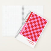 Modern Pink and Red Checkerboard Vertical Palette ノートブック (内側)