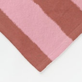 Modern Pink & Terracotta Vertical Stripes Pattern フリースブランケット (角)