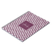 Modern Plum Chevron Pattern Monogram Notebook ノートブック (左側)